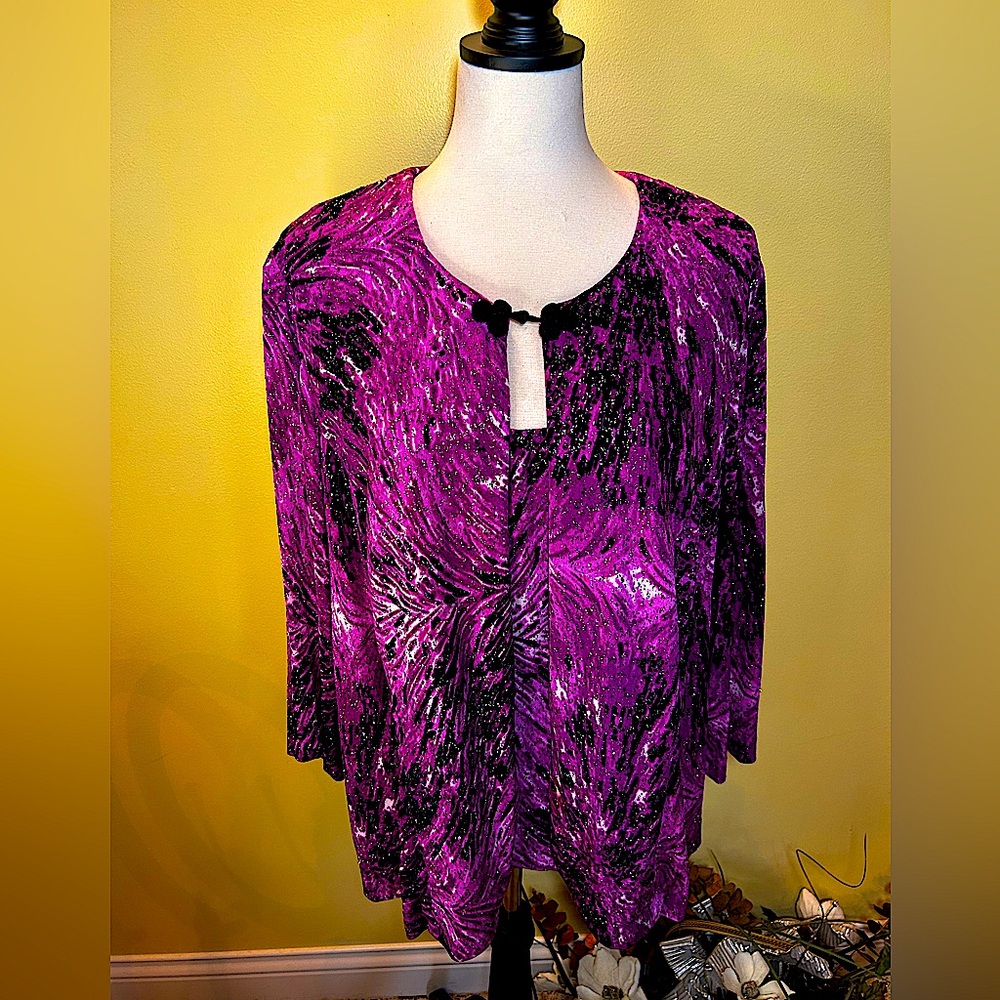Deep pink shade and black, sparkly party jacket and tank style cami set.